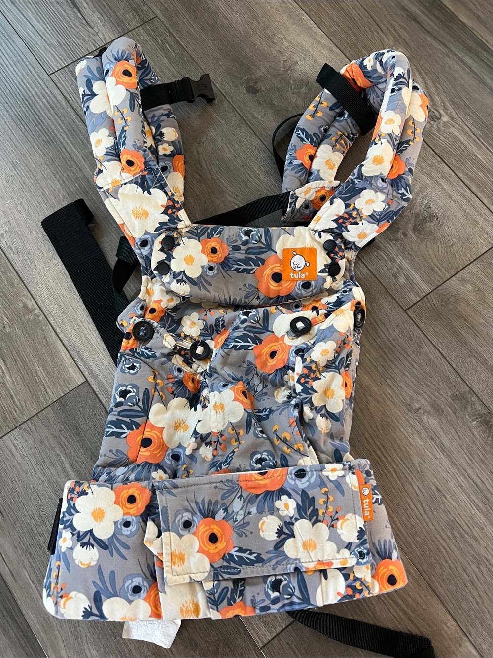 Tula Free-to-Grow Floral Carrier